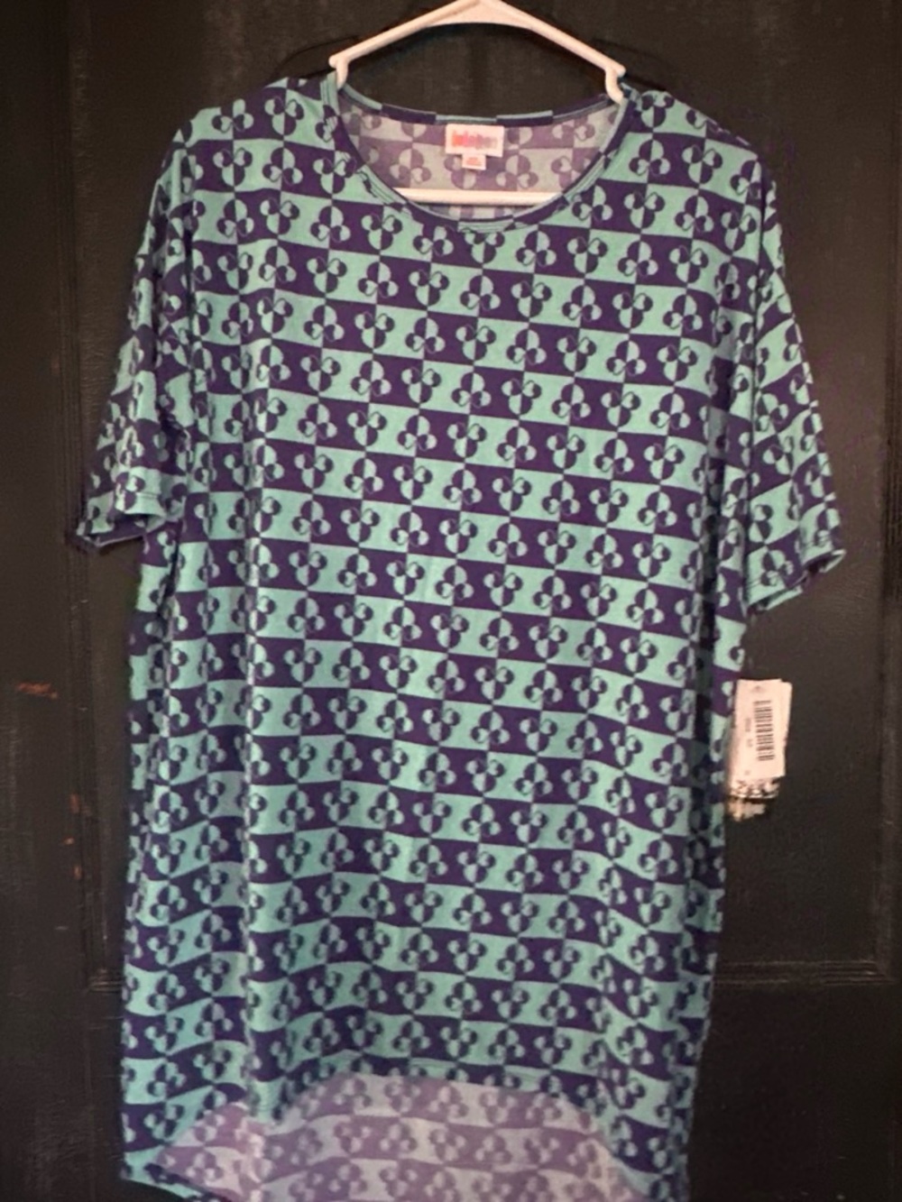 LuLaRoe Short Sleeve Tee in Teal and Navy Geometric Print